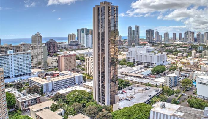 Hale Kaheka condo # 2403, Honolulu, Hawaii - photo 1 of 1