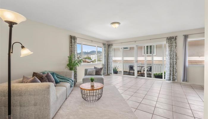 940A  12th Ave Kaimuki, Diamond Head home - photo 1 of 25