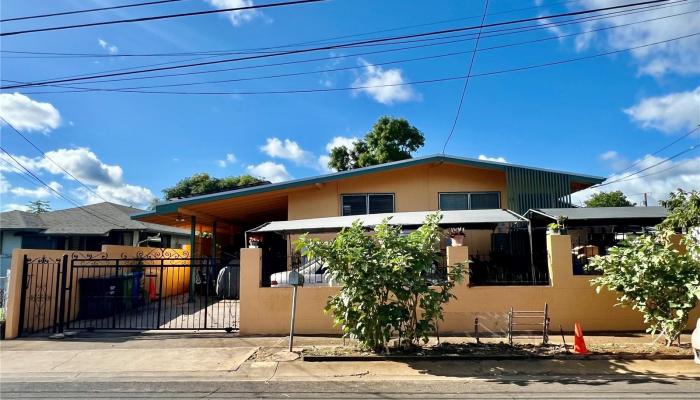 94-422  Kahuanani St Waipahu Triangle, Waipahu home - photo 1 of 1