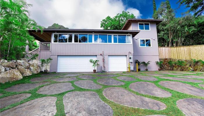 947  Uwao St Hahaione-upper, Hawaii Kai home - photo 1 of 25