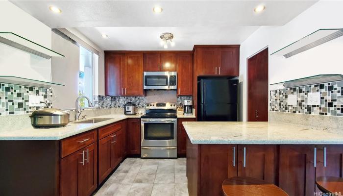 Mililani Town Association townhouse # E202, Mililani, Hawaii - photo 1 of 20