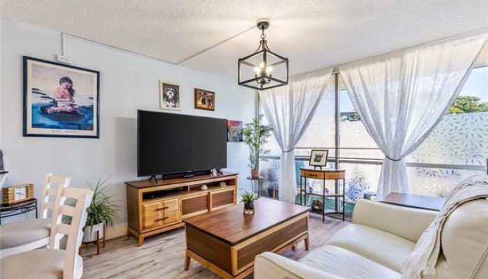 Highlander condo # 401, Aiea, Hawaii - photo 1 of 1