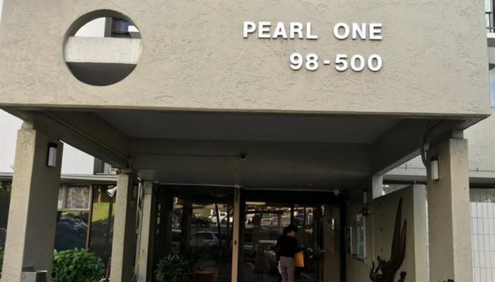 Pearl 1 condo # 16 F, Aiea, Hawaii - photo 1 of 13