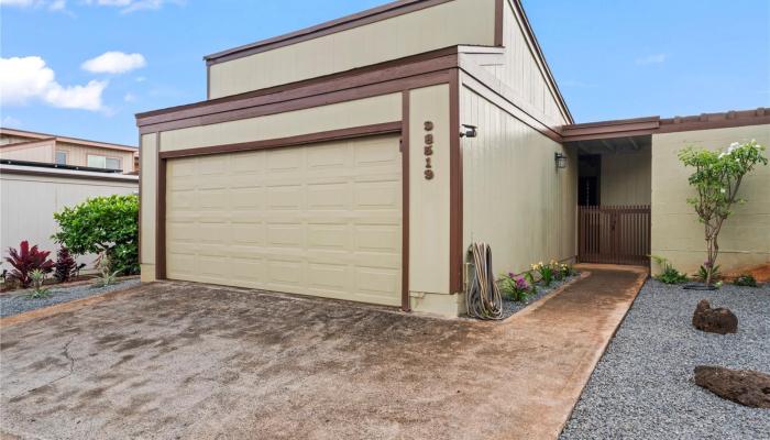 98-519  Lulu Place Newtown, PearlCity home - photo 1 of 1