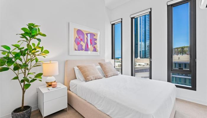 987 Queen Street Honolulu - Rental - photo 1 of 1