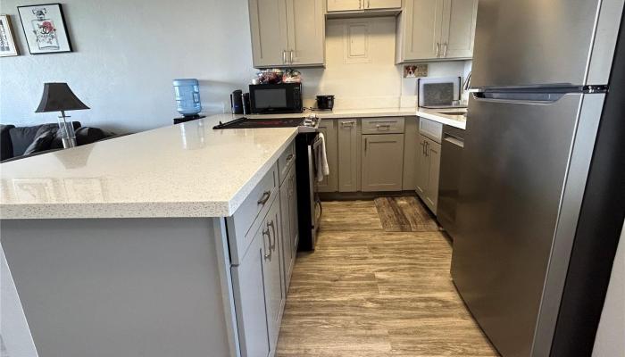 Colonnade on the Greens condo # 5-1404, Aiea, Hawaii - photo 1 of 17