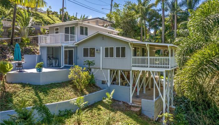 99-1549  Aiea Heights Drive Aiea Heights, PearlCity home - photo 1 of 1