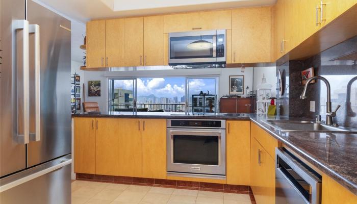 999 Wilder condo # 504, Honolulu, Hawaii - photo 1 of 25